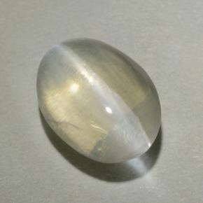 Sillimanite œil de chat Fumée naturelle Coupe ovale, 1.21 ct, Transparent