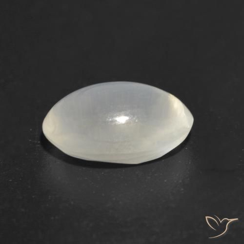 Sillimanite œil de chat Blanc naturelle ovale, 1.21 ct, Transparent