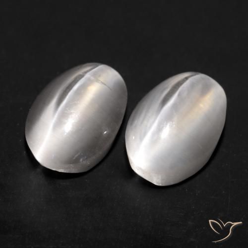 Shop natural 1.70ct Gris très clair Sillimanite œil de chat gems, ovale, from Madagascar at GemSelect. In stock, global shipping!
