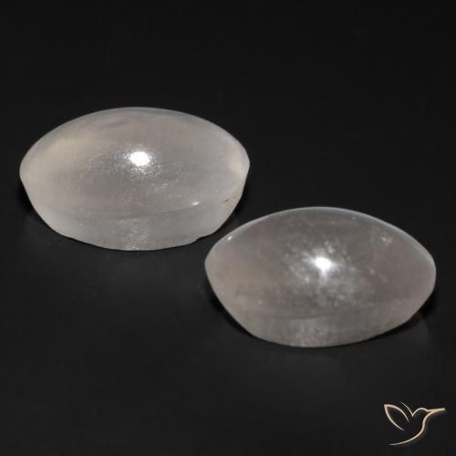 Shop natural 1.70ct Gris très clair Sillimanite œil de chat gems, ovale, from Madagascar at GemSelect. In stock, global shipping!