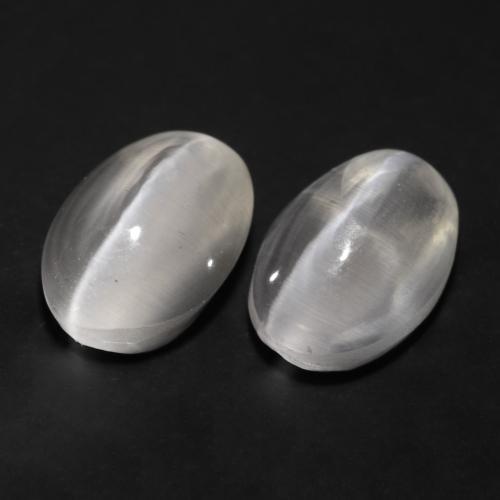 Achetez naturel 2.45ct Gris très clair Sillimanite œil de chat gems, Coupe ovale, En provenance Madagascar chez GemSelect. En stock, livraison internationale!