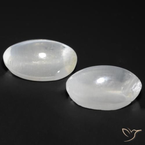 Shop natural 2.46ct Blanc Sillimanite œil de chat gems, ovale, from Madagascar at GemSelect. In stock, global shipping!