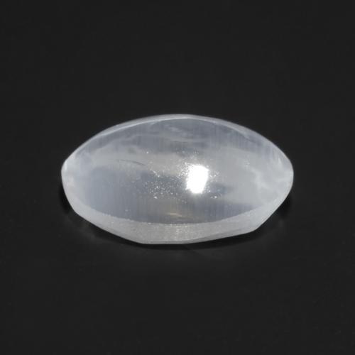 Sillimanite cat's eye blanc naturelle coupe ovale, 0,80 ct, transparent