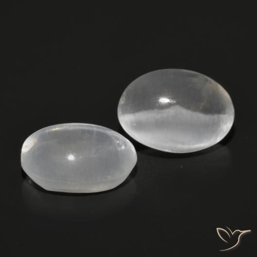 Shop natural 2.28ct Gris très clair Sillimanite œil de chat gems, ovale, from Madagascar at GemSelect. In stock, global shipping!