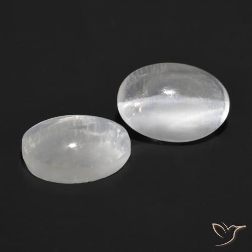 Shop natural 2.27ct Gris très clair Sillimanite œil de chat gems, ovale, from Madagascar at GemSelect. In stock, global shipping!