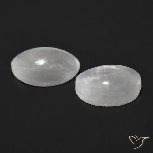 Shop natural 2.27ct Gris très clair Sillimanite œil de chat gems, ovale, from Madagascar at GemSelect. In stock, global shipping!