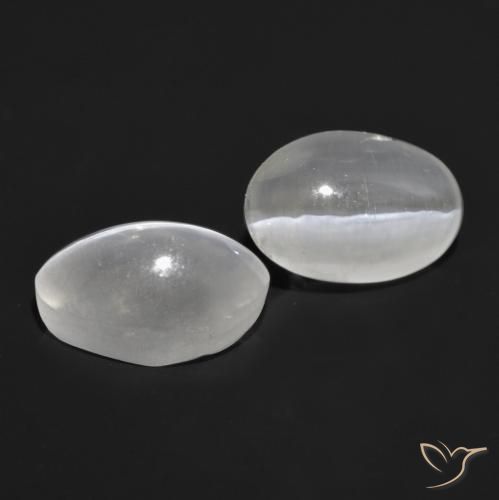 Shop natural 2.16ct Gris très clair Sillimanite œil de chat gems, ovale, from Madagascar at GemSelect. In stock, global shipping!
