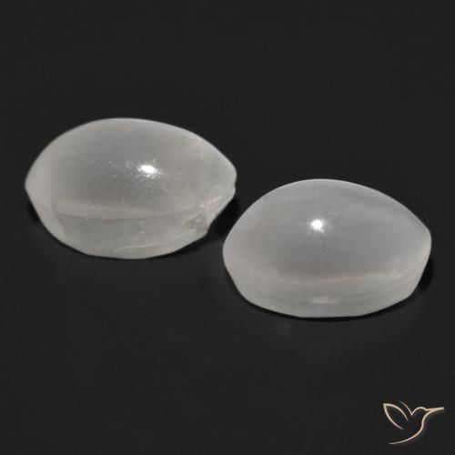 Shop natural 2.32ct Gris très clair Sillimanite œil de chat gems, ovale, from Madagascar at GemSelect. In stock, global shipping!