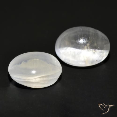 Shop natural 2.29ct Gris très clair Sillimanite œil de chat gems, ovale, from Madagascar at GemSelect. In stock, global shipping!