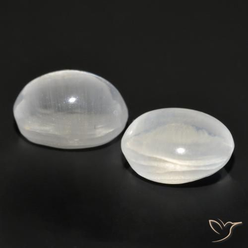 Shop natural 2.29ct Gris très clair Sillimanite œil de chat gems, ovale, from Madagascar at GemSelect. In stock, global shipping!