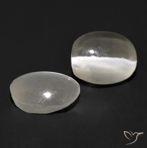 Shop natural 1.94ct Gris très clair Sillimanite œil de chat gems, ovale, from Madagascar at GemSelect. In stock, global shipping!