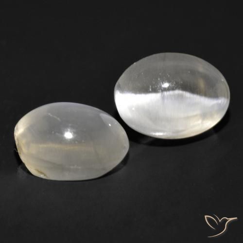 Shop natural 2.57ct Gris très clair Sillimanite œil de chat gems, ovale, from Madagascar at GemSelect. In stock, global shipping!