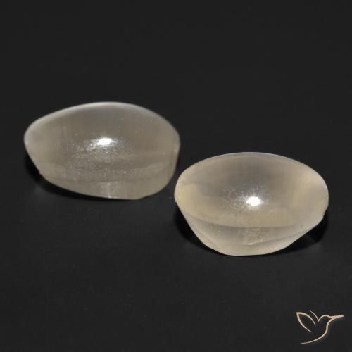 Shop natural 1.78ct Gris très clair Sillimanite œil de chat gems, ovale, from Madagascar at GemSelect. In stock, global shipping!
