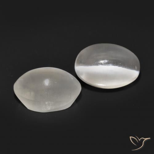 Shop natural 2.36ct Gris très clair Sillimanite œil de chat gems, ovale, from Madagascar at GemSelect. In stock, global shipping!