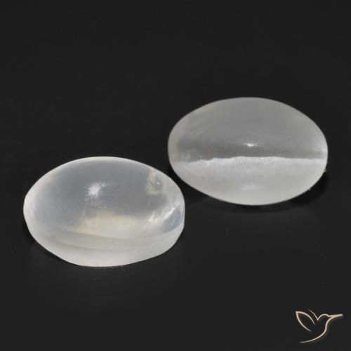 Shop natural 2.43ct Blanc Sillimanite œil de chat gems, ovale, from Madagascar at GemSelect. In stock, global shipping!