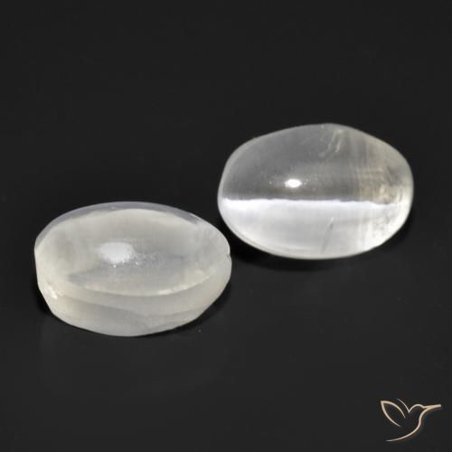 Shop natural 2.32ct Blanc Sillimanite œil de chat gems, ovale, from Madagascar at GemSelect. In stock, global shipping!