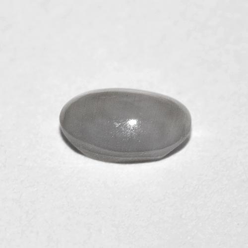 Sillimanite œil de chat Gris très clair naturelle Coupe ovale, 0.74 ct, Transparent