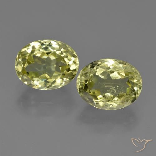 4.74ctw Naturel Jaune moyen Sillimanite, ovale, VS