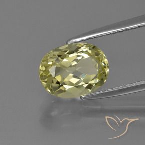 Sillimanite Jaune verdâtre naturelle ovale, 2.01 ct, VVS-VS