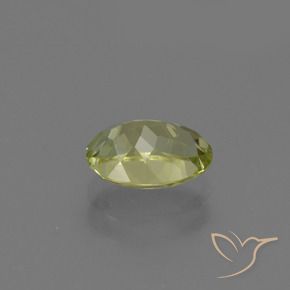 Sillimanite Vert jaunâtre naturelle ovale, 1.40 ct, VS