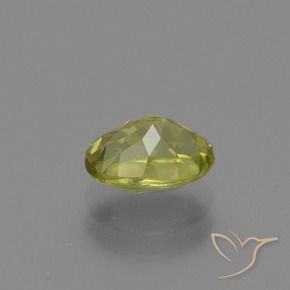Sillimanite Jaune moyen naturelle ovale, 1.37 ct, VS