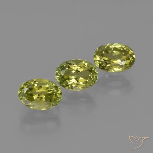 3.23ctw Naturel Jaune moyen Sillimanite, ovale, VVS-VS