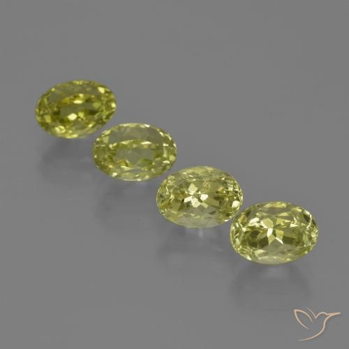 4.75ctw Naturel Jaune moyen Sillimanite, ovale, VVS-VS