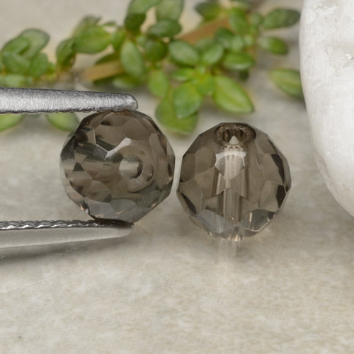 Achetez naturel 2.88ct Marron noir Quartz fumé gems, Sphère / Boule, En provenance Brésil chez GemSelect. En stock, livraison internationale!