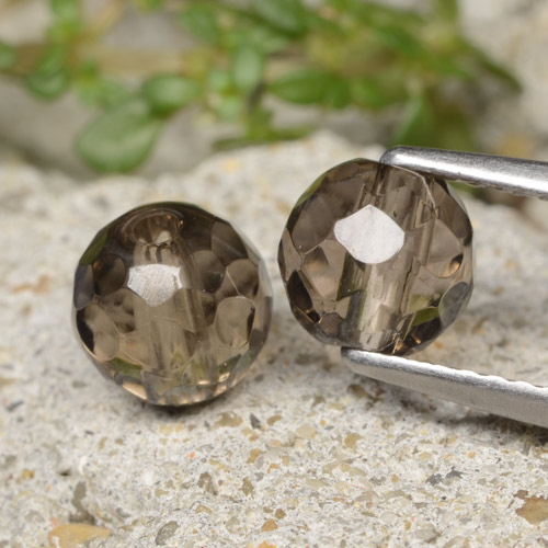 Achetez naturel 2.78ct Brun neutre Quartz fumé gems, Sphère / Boule, En provenance Brésil chez GemSelect. En stock, livraison internationale!