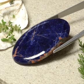 Sodalite Violet Bleu naturelle Coupe ovale, 27.76 ct, Opaque