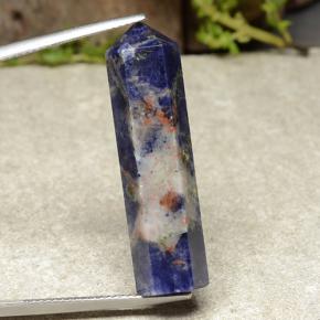 Sodalite multicolore naturelle forme fantaisie, 20,35 ct, opaque