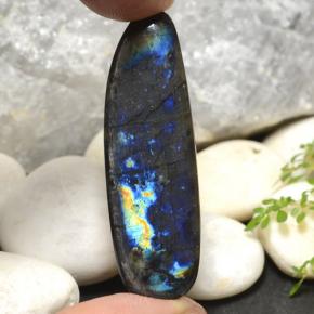 Spectrolite multicolore naturelle forme fantaisie, 29,02 ct, opaque