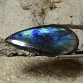 Spectrolite Multicolore naturelle En forme de poire, 36.83 ct, Opaque