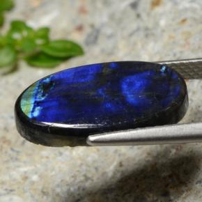 Spectrolite multicolore naturelle coupe ovale, 4,55 ct, opaque