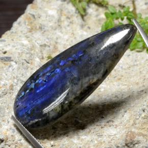 Spectrolite Multicolore naturelle En forme de poire, 20.21 ct, Opaque