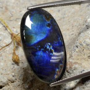 Spectrolite multicolore naturelle coupe ovale, 13,26 ct, opaque