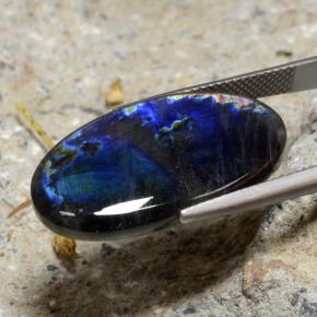 Spectrolite multicolore naturelle coupe ovale, 13,26 ct, opaque