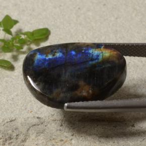 Spectrolite Multicolore naturelle Forme fantaisie, 11.14 ct, Opaque