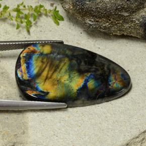 Spectrolite Multicolore naturelle En forme de poire, 19.61 ct, Opaque