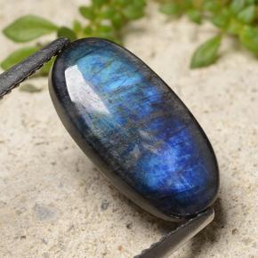 Spectrolite multicolore naturelle coupe ovale, 2,54 ct, opaque