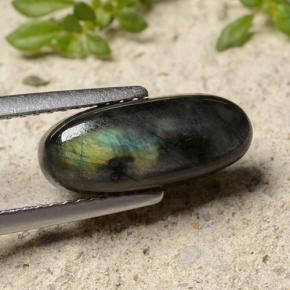 Spectrolite Multicolore naturelle Coupe ovale, 2.84 ct, Opaque