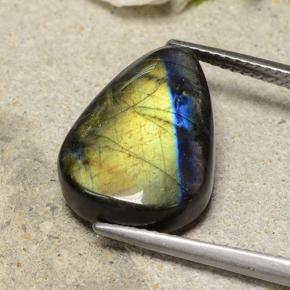 Spectrolite multicolore naturelle en forme de poire, 8,06 ct, opaque