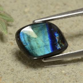 Spectrolite Multicolore naturelle Forme fantaisie, 2.23 ct, Opaque