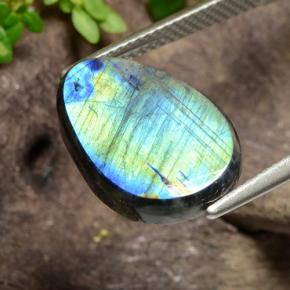 Spectrolite Multicolore naturelle En forme de poire, 4.55 ct, Opaque