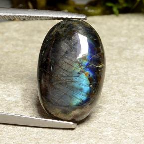 Spectrolite multicolore naturelle coupe ovale, 8,80 ct, opaque