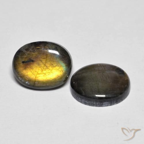 Shop natural 4.35ct Multicolore Spectrolite gems, ovale, from Finlande at GemSelect. In stock, global shipping!