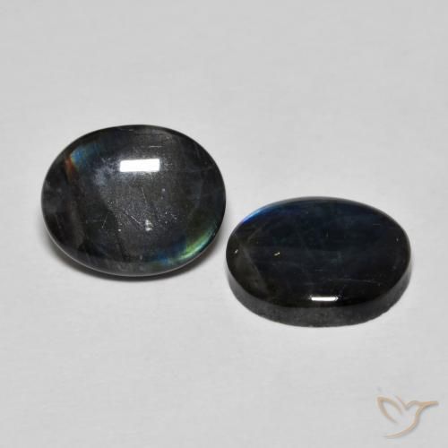 Shop natural 4.14ct Multicolore Spectrolite gems, ovale, from Finlande at GemSelect. In stock, global shipping!