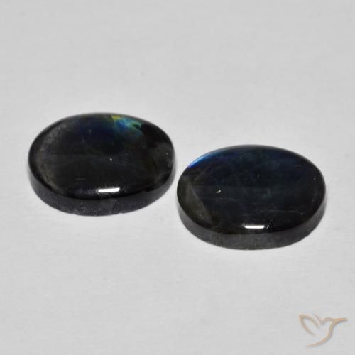 Shop natural 4.14ct Multicolore Spectrolite gems, ovale, from Finlande at GemSelect. In stock, global shipping!
