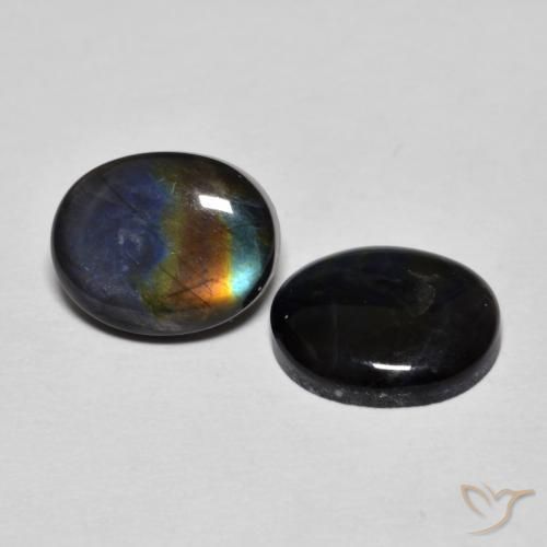 Shop natural 4.19ct Multicolore Spectrolite gems, ovale, from Finlande at GemSelect. In stock, global shipping!