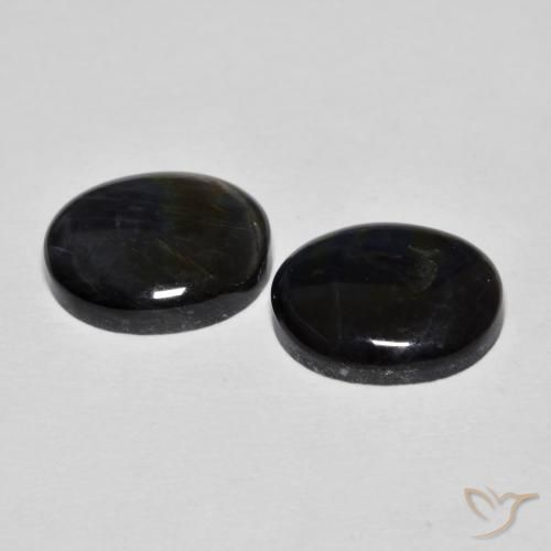Shop natural 4.19ct Multicolore Spectrolite gems, ovale, from Finlande at GemSelect. In stock, global shipping!